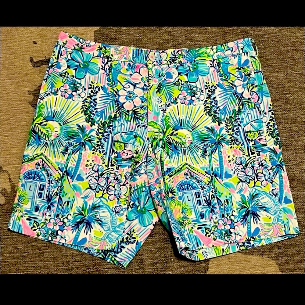 LNWOT Lilly Pulitzer Men’s 38 Shorts Lilly’s House
